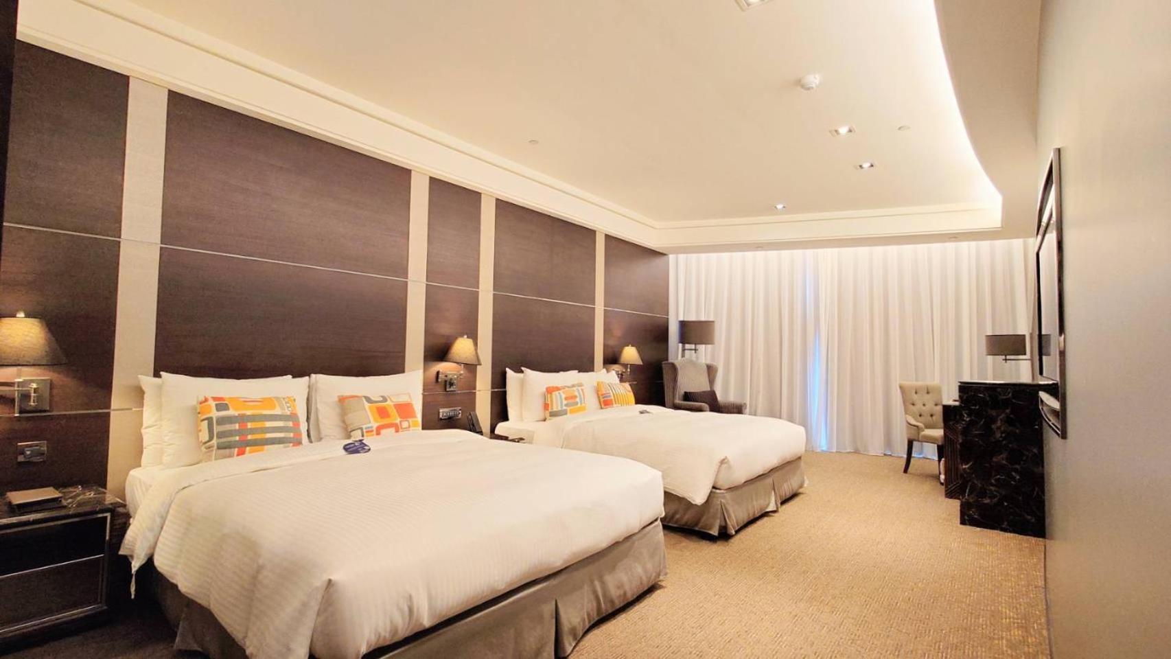 S Aura Hotel Taipei Exterior photo