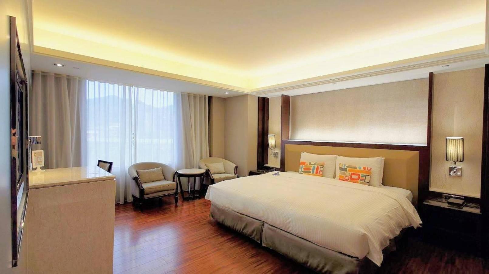S Aura Hotel Taipei Exterior photo
