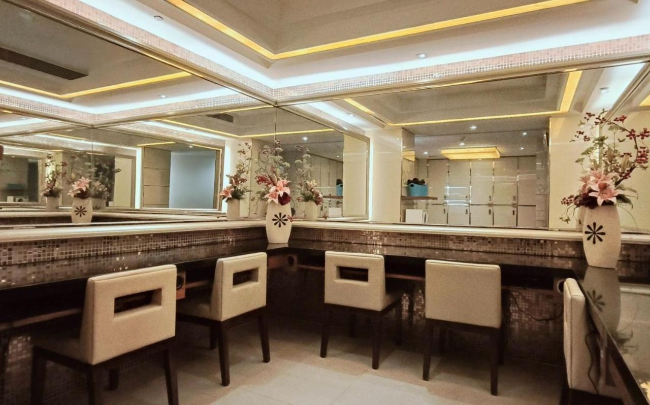 S Aura Hotel Taipei Exterior photo